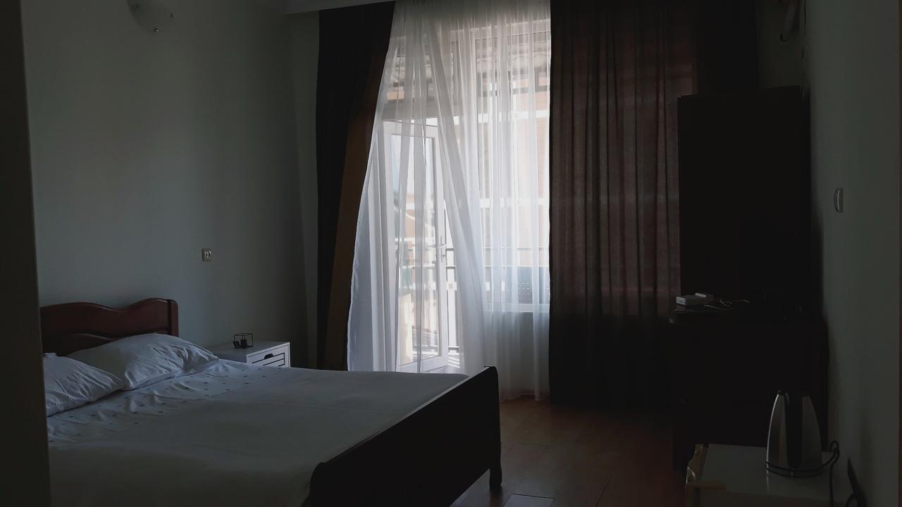 Green Hotel Kvariati Luaran gambar