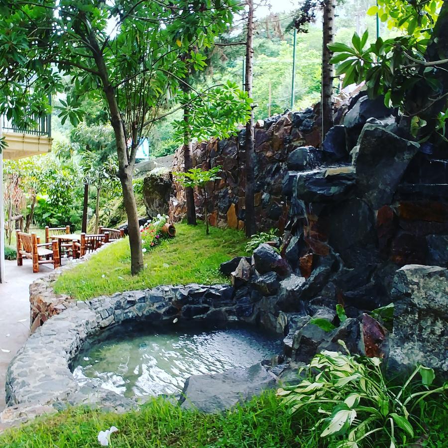 Green Hotel Kvariati Luaran gambar